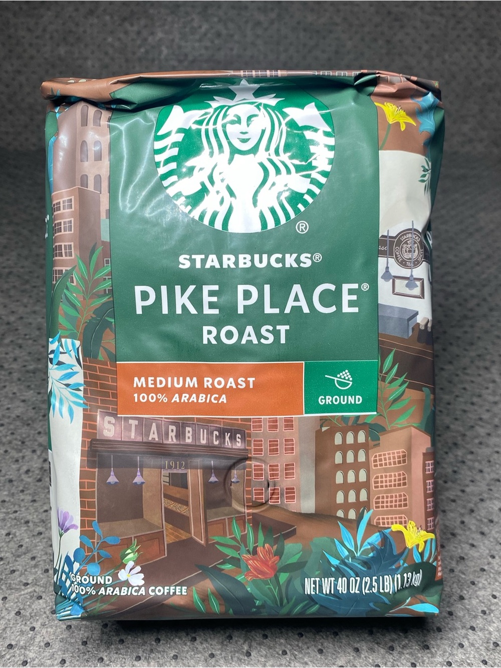 Starbucks Pike Place Medium roast, ground 100% Arabica 2.5 LB / 40 oz BB. DEC/26
